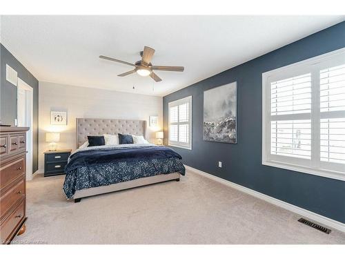 2 Hackett Street, East Gwillimbury, ON - Indoor Photo Showing Bedroom