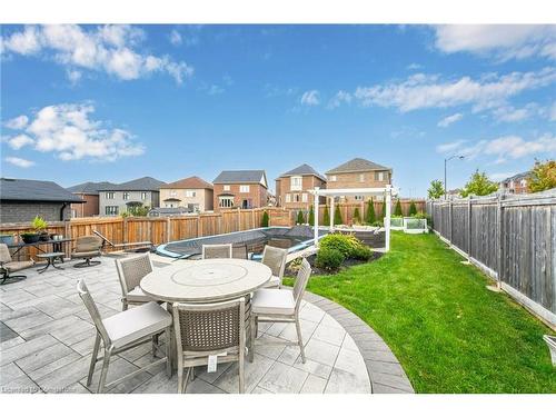 2 Hackett Street, East Gwillimbury, ON - Outdoor With Deck Patio Veranda With Backyard