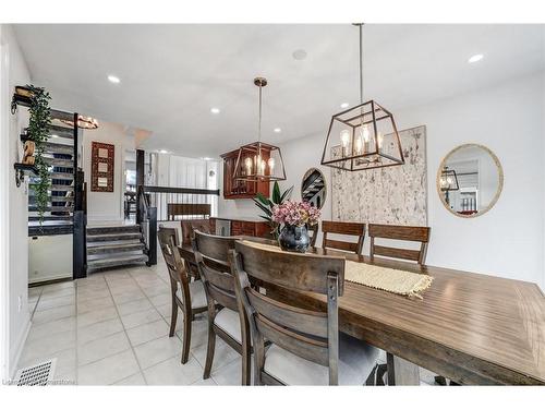 53 Winding Way, Brantford, ON - Indoor Photo Showing Dining Room