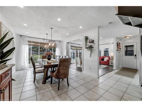 53 Winding Way, Brantford, ON - Indoor Photo Showing Dining Room