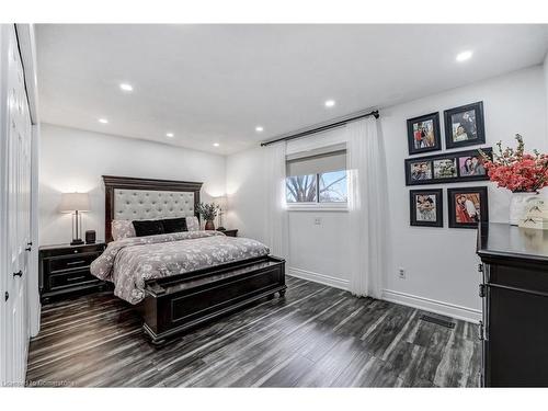 53 Winding Way, Brantford, ON - Indoor Photo Showing Bedroom