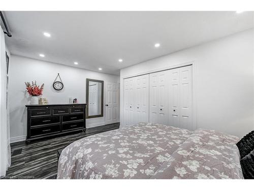 53 Winding Way, Brantford, ON - Indoor Photo Showing Bedroom