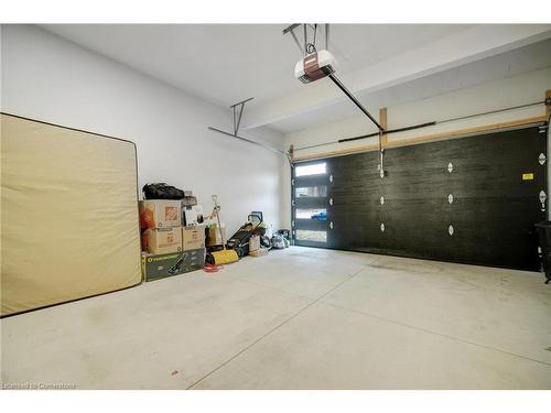 3314 David Milne Way, London, ON - Indoor Photo Showing Garage