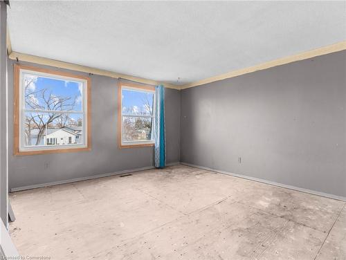 17 Maplestone Avenue, Sarnia, ON - Indoor Photo Showing Other Room