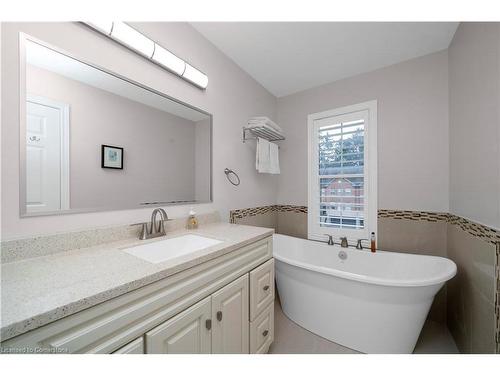 19-8038 Yonge Street, Thornhill, ON - Indoor Photo Showing Bathroom