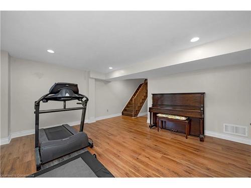 19-8038 Yonge Street, Thornhill, ON - Indoor Photo Showing Gym Room