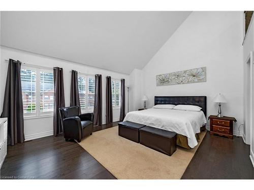 19-8038 Yonge Street, Thornhill, ON - Indoor Photo Showing Bedroom