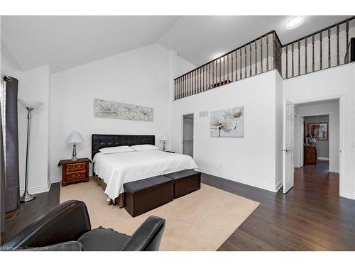 19-8038 Yonge Street, Thornhill, ON - Indoor Photo Showing Bedroom