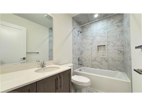 28 Sagewood Drive, Hamilton, ON - Indoor Photo Showing Bathroom