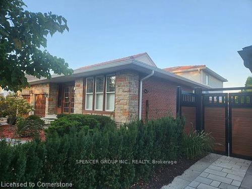 1856 Briarcrook Crescent, Mississauga, ON - Outdoor