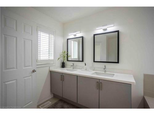 103 Kay Crescent, Fergus, ON - Indoor Photo Showing Bathroom