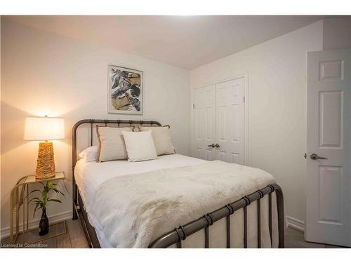 103 Kay Crescent, Fergus, ON - Indoor Photo Showing Bedroom