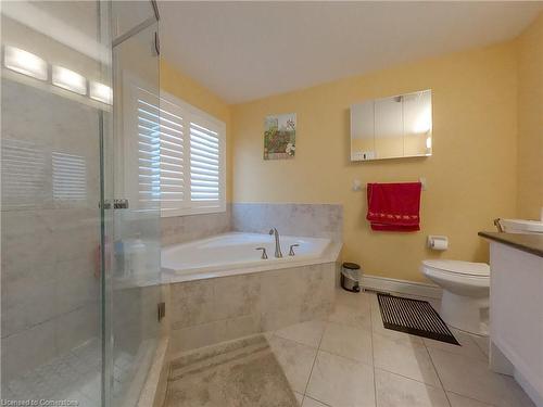 584 Pinery Trail, Waterloo, ON - Indoor Photo Showing Bathroom