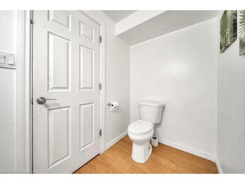 248 Activa Avenue N, Kitchener, ON - Indoor Photo Showing Bathroom