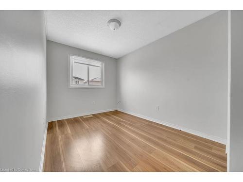 248 Activa Avenue N, Kitchener, ON - Indoor Photo Showing Other Room