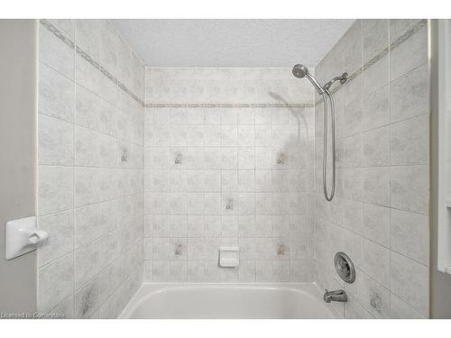 248 Activa Avenue N, Kitchener, ON - Indoor Photo Showing Bathroom