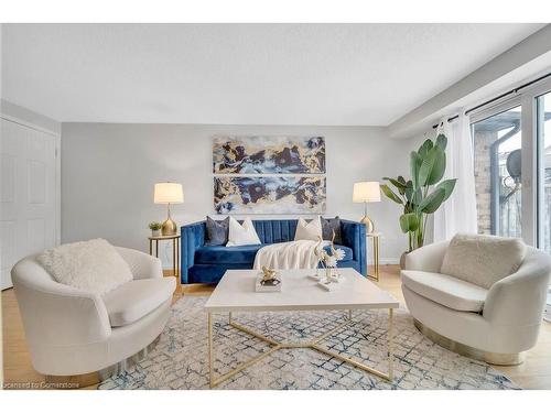 248 Activa Avenue N, Kitchener, ON - Indoor Photo Showing Living Room