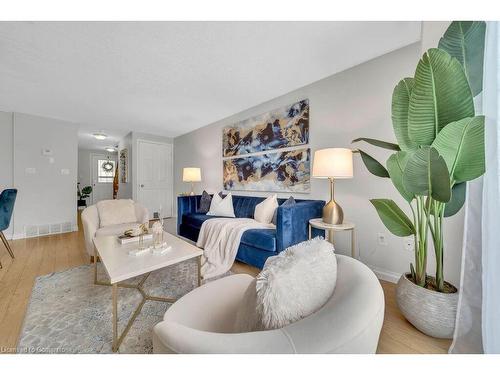 248 Activa Avenue N, Kitchener, ON - Indoor Photo Showing Living Room