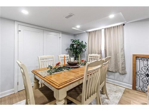 136 Brantdale Avenue, Hamilton, ON - Indoor Photo Showing Dining Room