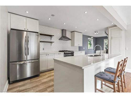 136 Brantdale Avenue, Hamilton, ON - Indoor Photo Showing Kitchen With Stainless Steel Kitchen With Upgraded Kitchen