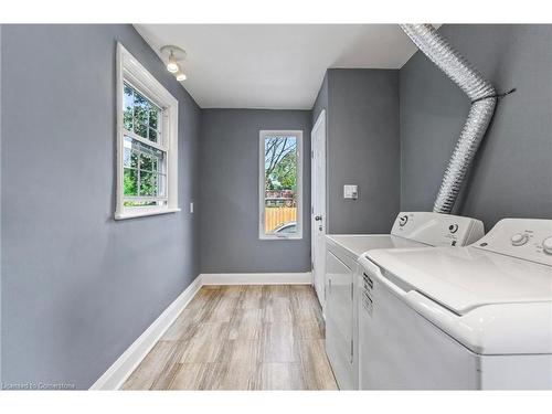 136 Brantdale Avenue, Hamilton, ON - Indoor Photo Showing Laundry Room