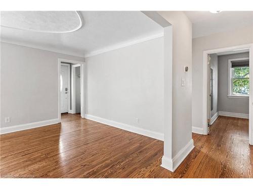 136 Brantdale Avenue, Hamilton, ON - Indoor Photo Showing Other Room