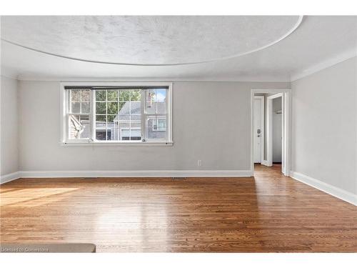 136 Brantdale Avenue, Hamilton, ON - Indoor Photo Showing Other Room