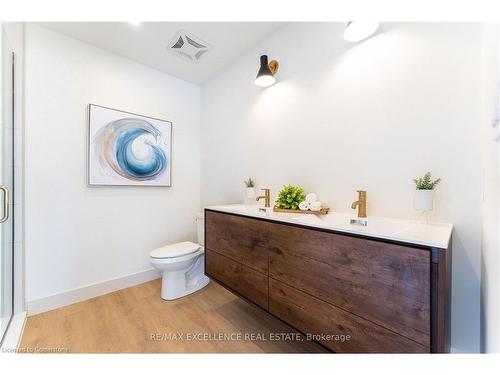 73 Trailview Drive Drive, Tillsonburg, ON - Indoor Photo Showing Bathroom