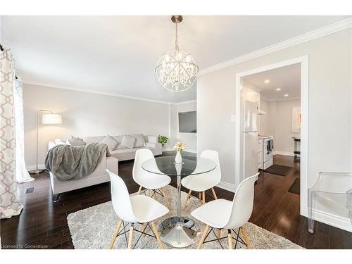 62 Berkshire Square, Brampton, ON - Indoor Photo Showing Dining Room