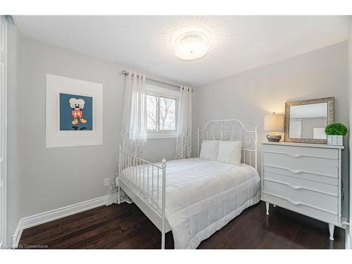 62 Berkshire Square, Brampton, ON - Indoor Photo Showing Bedroom