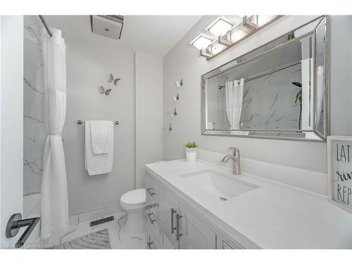 62 Berkshire Square, Brampton, ON - Indoor Photo Showing Bathroom