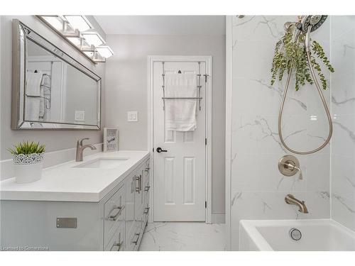 62 Berkshire Square, Brampton, ON - Indoor Photo Showing Bathroom