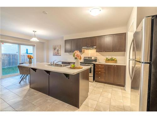 37 Blue Oak Street, Kitchener, ON - Indoor Photo Showing Kitchen With Stainless Steel Kitchen With Double Sink With Upgraded Kitchen