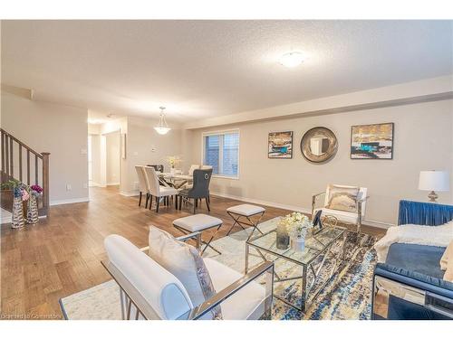 37 Blue Oak Street, Kitchener, ON - Indoor Photo Showing Living Room