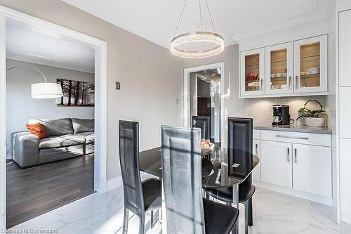 7326 Aspen Avenue, Mississauga, ON - Indoor Photo Showing Dining Room