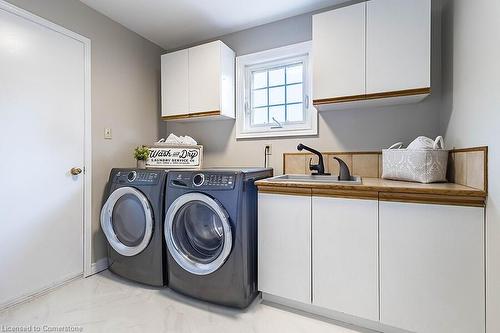 7326 Aspen Avenue, Mississauga, ON - Indoor Photo Showing Laundry Room