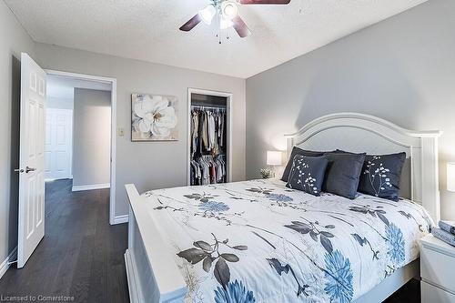 7326 Aspen Avenue, Mississauga, ON - Indoor Photo Showing Bedroom