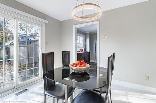 7326 Aspen Avenue, Mississauga, ON - Indoor Photo Showing Dining Room