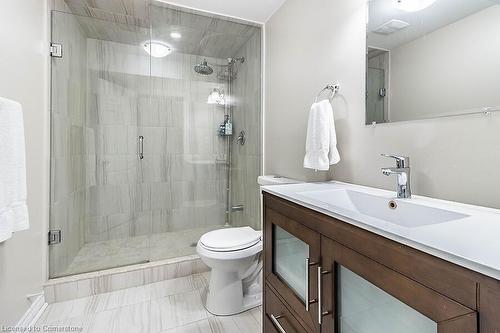 7326 Aspen Avenue, Mississauga, ON - Indoor Photo Showing Bathroom