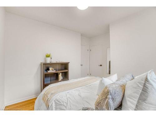 2 Anderson Street, St. Catharines, ON - Indoor Photo Showing Bedroom