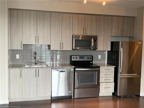 2909-4099 Brickstone Mews, Mississauga, ON - Indoor Photo Showing Kitchen With Upgraded Kitchen