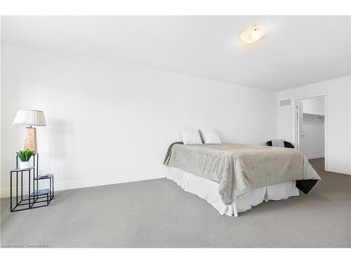 22 Autumn Drive Drive, Wasaga Beach, ON - Indoor Photo Showing Bedroom