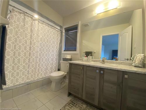 4 Amos Avenue, Brantford, ON - Indoor Photo Showing Bathroom