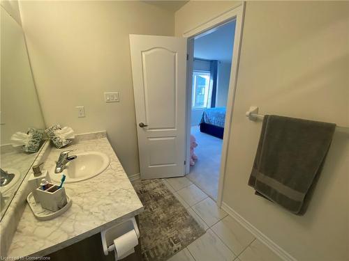 4 Amos Avenue, Brantford, ON - Indoor Photo Showing Bathroom