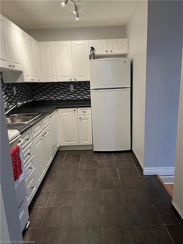 850 Datzell Lane, Kingston, ON - Indoor Photo Showing Kitchen