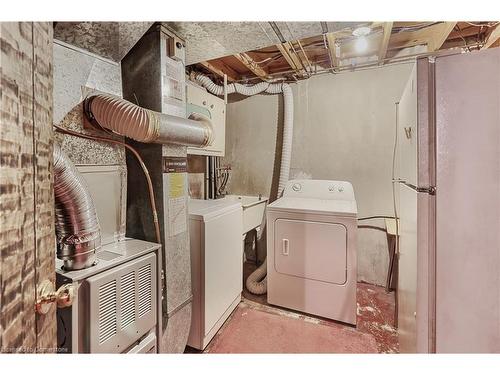 13 Carisbrooke Court, Brampton, ON - Indoor Photo Showing Laundry Room