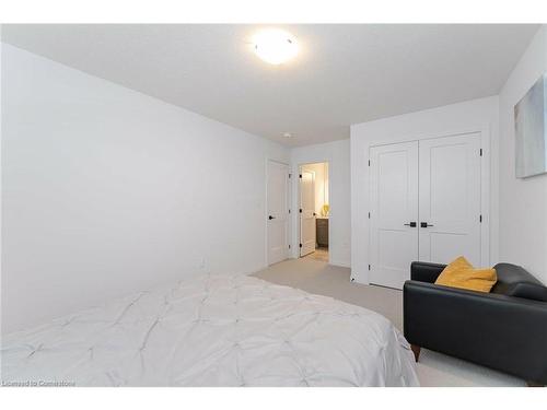 127 Court Drive, Paris, ON - Indoor Photo Showing Bedroom