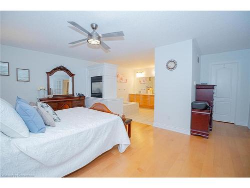 50 Islandview Way, Stoney Creek, ON - Indoor Photo Showing Bedroom