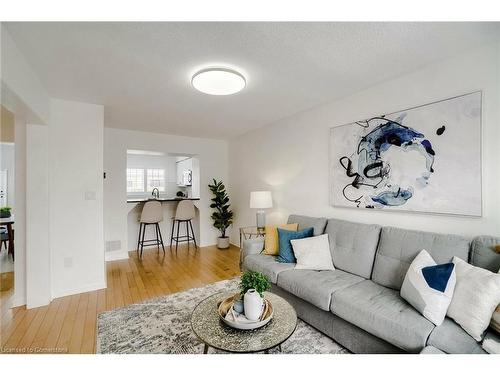 40 Ohara Lane, Ancaster, ON - Indoor Photo Showing Living Room