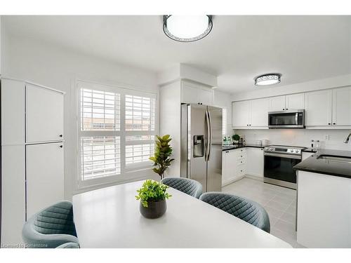 40 Ohara Lane, Ancaster, ON - Indoor Photo Showing Kitchen